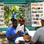 Feria del Libro recibe gran asistencia en su tercer día