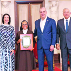 Abinader honra a envejecientes y entrega premios anuales