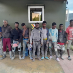 Ejército detiene haitianos indocumentados escondidos dentro de tanques en un camión