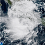 Raymond se debilita y se vuelve una depresión tropical antes de llegar a México