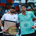 Vacherot vence a su primo Arthur Rinderknech en la final de Masters Shanghái