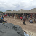 Mercado binacional en Pedernales continúa con lentitud ante lluvias por Melissa