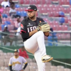 El relevista panameño Kenny Hernández regresa con los Leones