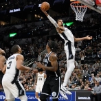 Wemby mantiene a los Spurs invictos en la NBA con una victoria 118-107 ante los Nets