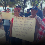 Moradores de La Canela de Santiago protestan por carencias