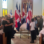 Henry Hierro es despedido entre emociones, aplausos y merengues en San Francisco de Macorís