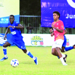 El Atlético de la Vega Real golea 5-0 a San Cristóbal