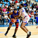 Mauricio Báez gana y aventaja 2-1 sobre San Lázaro la serie semifinal B del TBS Distrito 2025