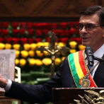 Rodrigo Paz recuerda su vida en el exilio en toma de posesión presidencial en Bolivia