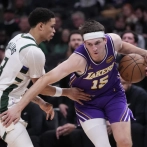 Doncic anota 41 puntos, Reaves suma 25 y Lakers aplastan 119-95 a Bucks