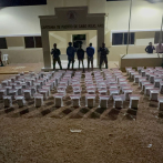 DNCD junto a la DEA interceptan lancha con 806 paquetes de cocaína y arrestan a tres dominicanos