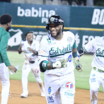 Con hit al cuadro de Canó las Estrellas extienden a cinco la racha de derrotas del Licey