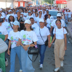Participan en marcha por la familia en Azua