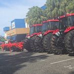 Abinader entrega maquinarias a Agricultura para reducir mano de obra extranjera