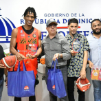 Luis y Víctor Martínez son premiados como los mejores de la semana en TBS de La Vega