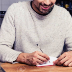 Ahora que escribo en la cocina