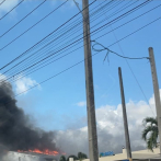 Incendio afecta a Rubiera Refricentro, en la autopista 6 de Noviembre