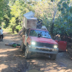 Cable del tendido eléctrico cae sobre camioneta y electrocuta a dos jóvenes en Gaspar Hernández