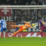 Joan García, portero del Barcelona que gana el derbi, minimiza hostilidad ante Espanyol