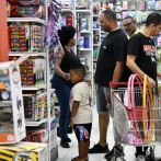 Tradición que deja huellas: “Día de Reyes” abarrota tiendas de juguetes.