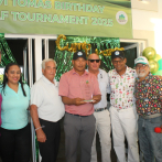Eladio Polanco gana torneo de golf en Punta Cana