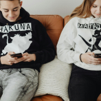 Regulador sanitario francés alerta que redes sociales dañan la salud de los adolescentes