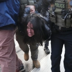 Más tensión entre agentes y la gente de Minnesota