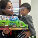 Steffany Constanza lleva regalos a niñez constancera en el Día de Reyes