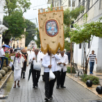 Entre cantos y reverencias, fieles honran a Nuestra Señora Virgen de la Altagracia en su día