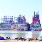 Deploran contaminación por barcaza en Los Negros, Pueblo Viejo de Azua