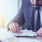 Tasa de interés al comercio baja cerca de un punto, consumo e hipotecas varían poco