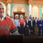 Abinader recibe a los bicampeones antes de su viaje a México: “Confío en el Escogido”