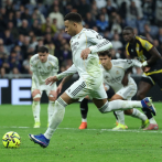 Mbappé salva de la quema al Real Madrid de penal en el descuento ante el Rayo