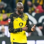 Dortmund, con un doblete de Guirassy, gana y reduce la ventaja del Bayern