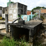 Dos cementerios municipales de Santo Domingo Oeste muestran falta de atención