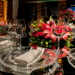 ¿Cómo debemos comportarnos en la mesa? Qué hacer y qué evitar, antes de iniciar la comida