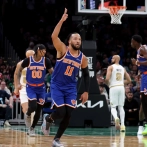 Brunson impulsa victoria de los Knicks ante Celtics con 31 puntos