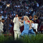 Lady Gaga y Ricky Martin aparecen 