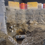 Explosión de tubería por Monorriel deja sin agua zonas de Santiago