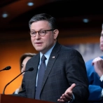 Representantes frenan los aranceles contra Canadá