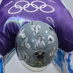 El COI descalifica a Heraskevich por su casco memorial e indigna a Ucrania