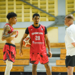 ¿Quiénes se pondrán los tenis de Andrés y Jean?