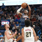 Gilgeous-Alexander anota 36 y los Thunder vencen a los Nuggets 127-121 en la prórroga