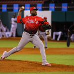 Héctor Neris y Jimmy Paredes seguirán en las filas del Escogido
