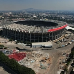 Grúas y escombros en el Azteca al aproximarse la reapertura antes de la Copa Mundial