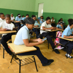 ADP respalda propuesta de regular uso de celulares en las aulas