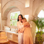 Influencer colombiana Andrea Valdiri y la lujosa fiesta de 15 años que le celebró a su hija