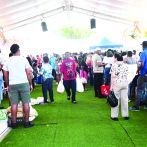 Bajos precios en Feria Agropecuaria atraen a cientos de personas