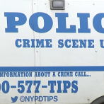 Hombre de 75 años acusado de asesinato tras el hallazgo de los restos de su esposa en Queens