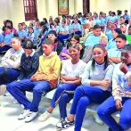 Donan cientos de ejemplares de la Biblia en Ocoa